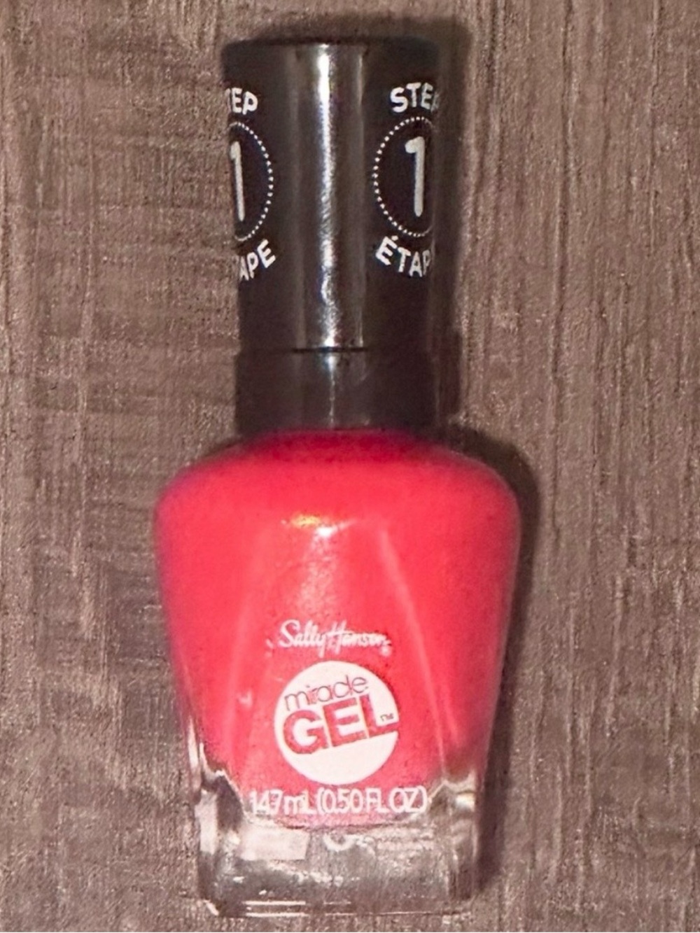 💞 New Sally Hansen Miracle Gel in Apollo You Anywhere, a Red Shade